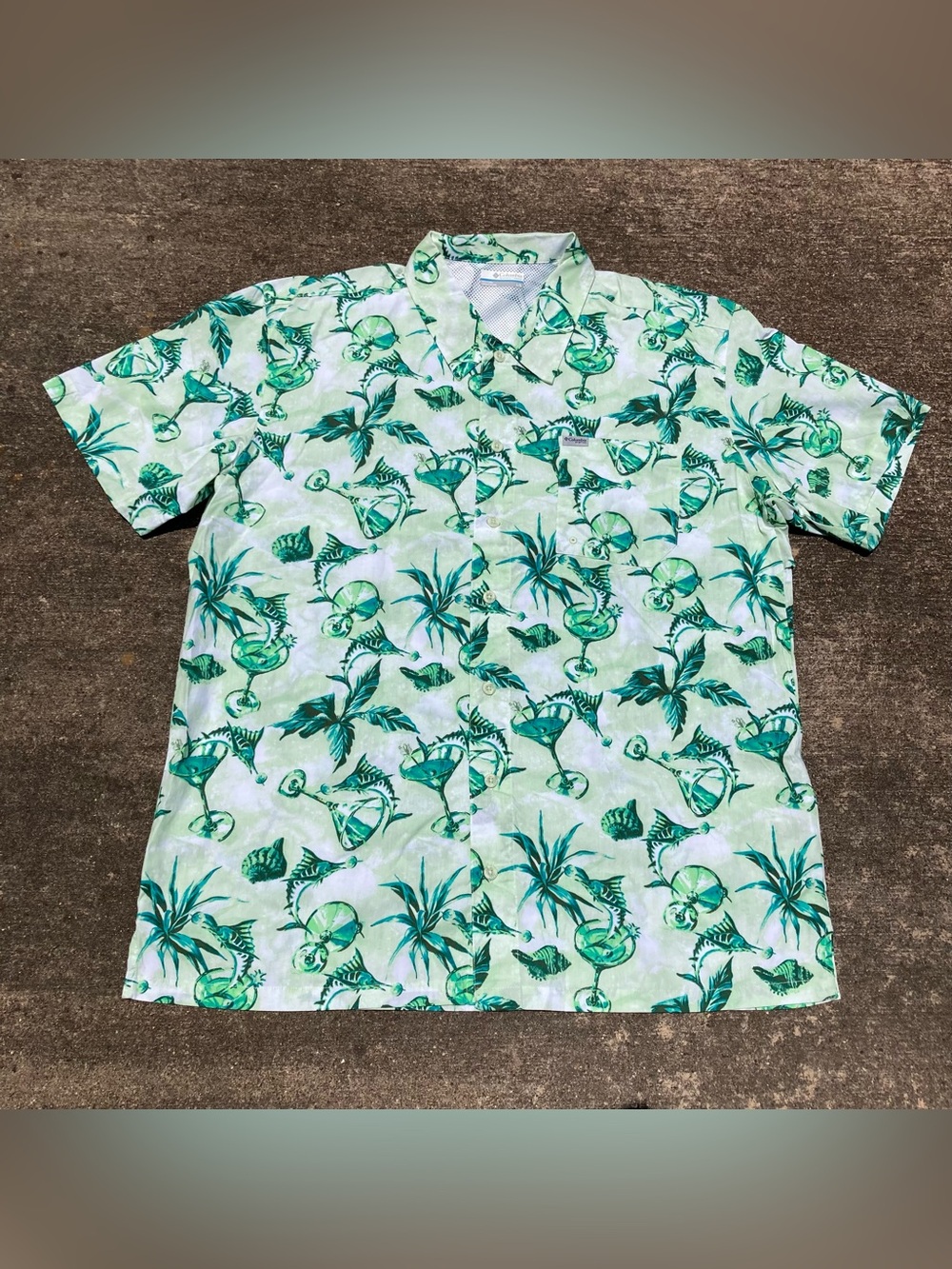 Columbia PFG Shirt Mens Large Fishing Hawaiian Vented Martini Marlin Floral AOP